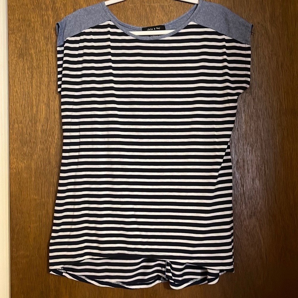Navy stripe button back high low top sz L